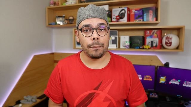 O QUE SIGNIFICA PRODUCT RED? QUAL A DIFERENÇA DO IPHONE VERMELHO PARA OUTROS IPHONES? смотреть онлайн
