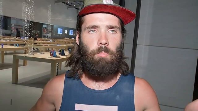 Meet the man waiting days outside Apple for the new iPhone смотреть онлайн