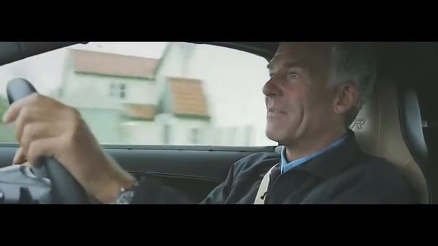 Jaguar F-Type Reviewed by 3 Race Car Drivers смотреть онлайн
