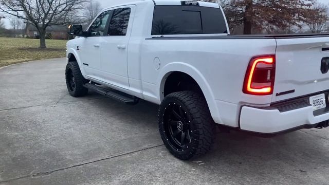 RAM 2500 on 33's with 22" Hostile Alpha's смотреть онлайн