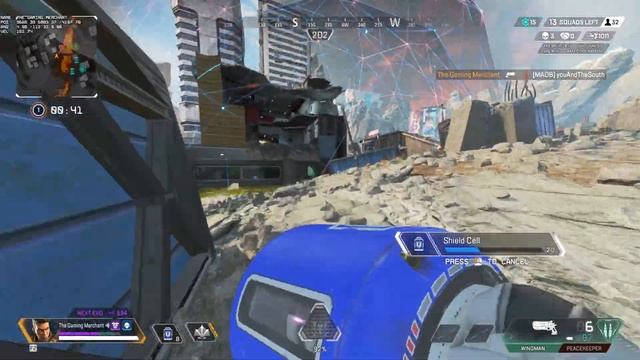 Apex Legends World Tour! I Met Fans As I Travelled Across Servers смотреть онлайн