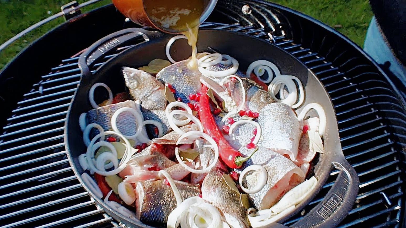 Теперь рыбу буду готовить только так! Рыба сибас с овощами в сковороде на гриле смотреть онлайн