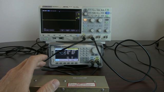 Frequency Response Curves (Bode Plot) using an Oscilloscope and Function Generator смотреть онлайн