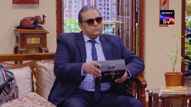 The Headphones Land V.K. Sarnaik In Trouble | Sandwiched Forever | SonyLIV Originals смотреть онлайн