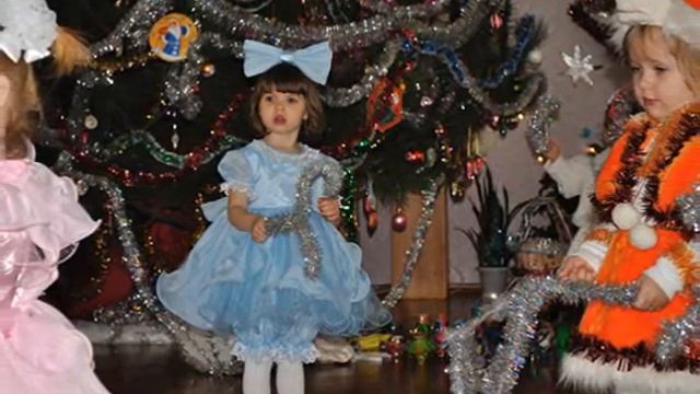 Слайдшоу НОВОГОДНИЙ УТРЕННИК..wmv