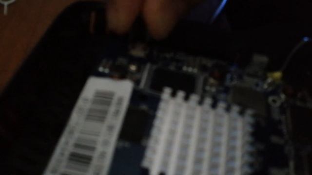 Mecool M8S PRO L trying shorting reset pins смотреть онлайн