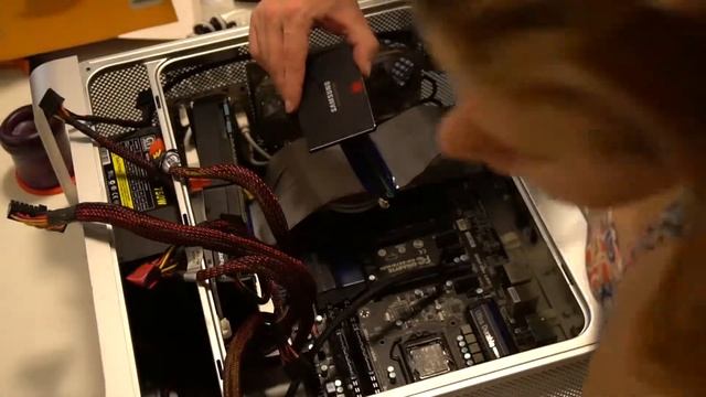 Hackintosh or Crapple Mac Part 4 смотреть онлайн