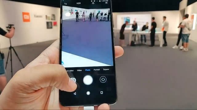 Xiaomi Mi A2 With Android One | Live Hands On смотреть онлайн