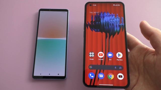 Sony Xperia 10 IV vs Nothing Phone Android 12 Boot animation смотреть онлайн
