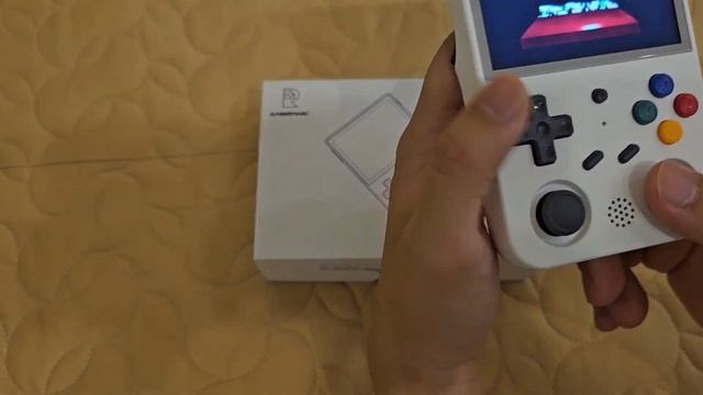 trên tay máy chơi game Rg353V và miyyo Mini v2, so sánh qua nhanh. смотреть онлайн