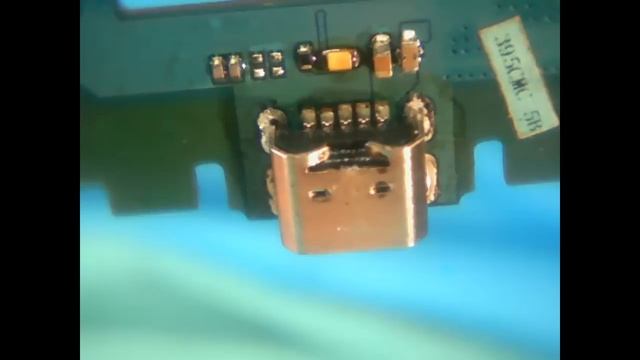 #AprendeElectronicaFacil TECNICA PARA CAMBIAR PUERTO DE CARGA EN UN TELÉFONO!... FACIL смотреть онлайн