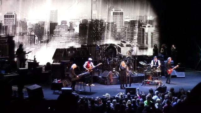 Fleetwood Mac - Boston Garden 10-10-14 Gypsy смотреть онлайн
