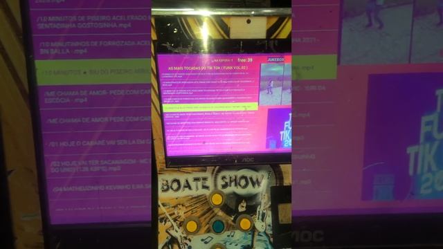 Jukebox e karaokê monte máquinas com Tvbox Android смотреть онлайн