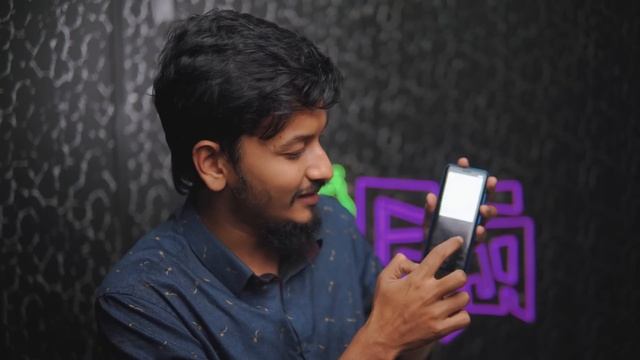 The Magical Feature Phone | ATC смотреть онлайн