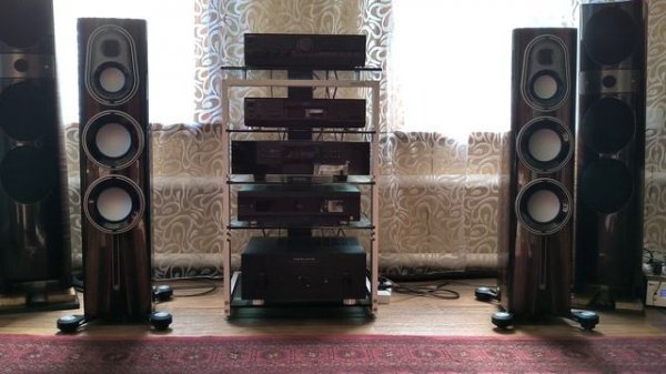 Monitor Audio Platinum 200 3G speakers