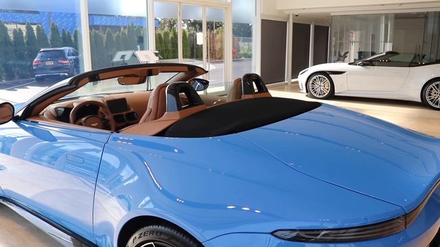 The NEW Aston Martin Vantage Roadster! смотреть онлайн