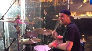 Стас Пьеха - На ладони линия (Партийная зона/МузТВ) - Барабаны Максимилиан Максоцкий