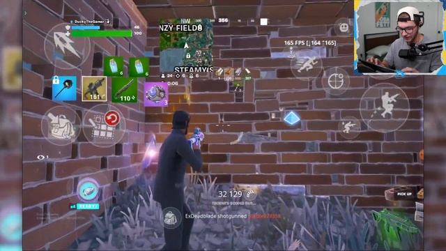 Playing Fortnite Mobile on 165 FPS... (insane performance) смотреть онлайн