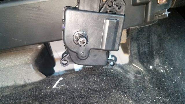Dodge Ram 2014 Blower Issue, Vent Repair смотреть онлайн