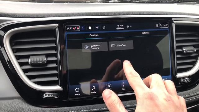 How to: FamCam on the 2021 Chrysler Pacifica смотреть онлайн