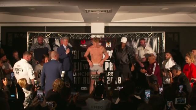 KSI VS. LOGAN PAUL [OFFICIAL WEIGH IN] смотреть онлайн