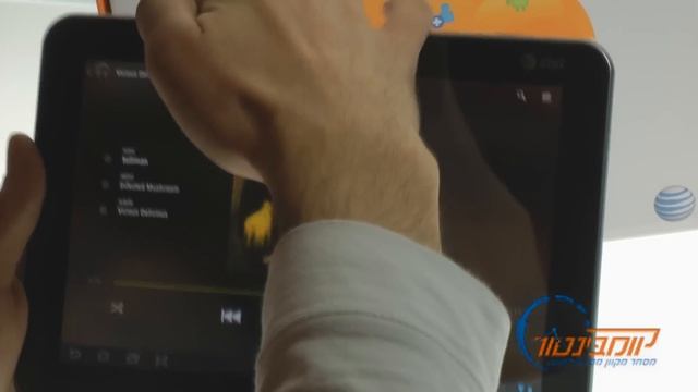 סקירת וידאו: Samsung SGH-I957 Galaxy Tab 8.9 LTE AT&T смотреть онлайн