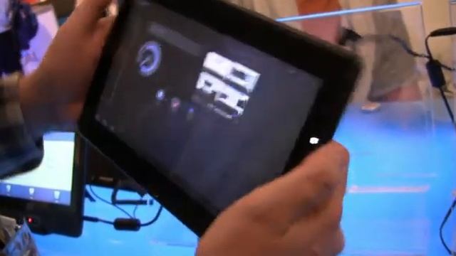 Intel based X86 Tablet Running Android Honeycomb 3.2 смотреть онлайн