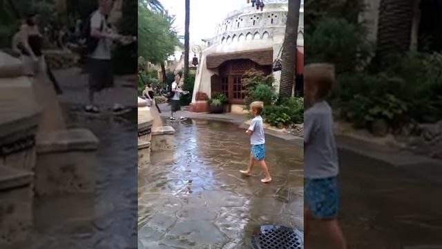 Universal studios wishing well and James смотреть онлайн