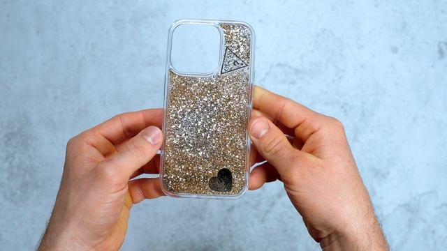 iPhone Guess Liquid Glitter Charms PC tok arany смотреть онлайн