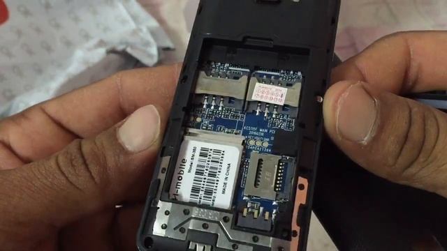 H mobile 350 unboxing made in China .suport whatsaap-memory card-flash camera-price AED.1-from UAE смотреть онлайн
