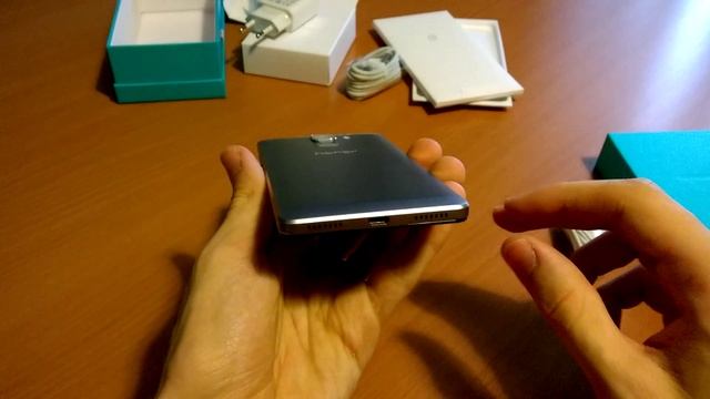 Unboxing in italiano di Huawei Honor 7 смотреть онлайн