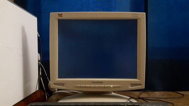 Using Windows XP for the first time ever (Installing it on the Dell Inspiron 530) смотреть онлайн