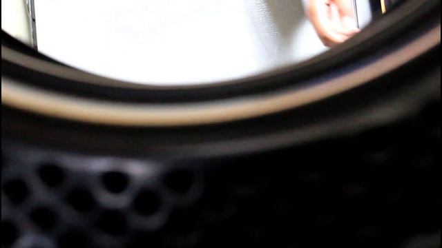 Vlogmas Day 16-17 | Last man standing | Decorating the Christmas tree | Finally done painting смотреть онлайн