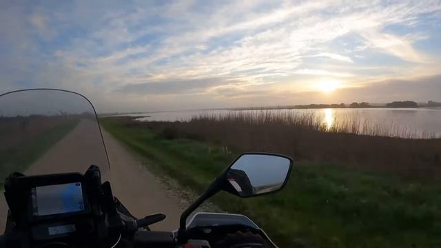 ESTRADÃO À BEIRA DA RIA DE AVEIRO- Honda CRF 1100 Africa Twin Adventure Sports DCT смотреть онлайн
