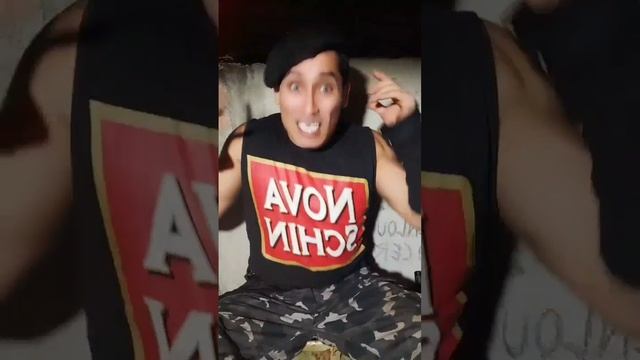 UM , DOIS , MEDOS , TRÊS ... смотреть онлайн