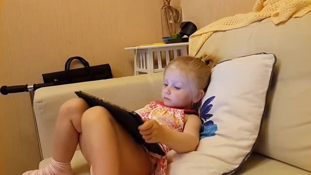 Оля за "работой" смотреть онлайн