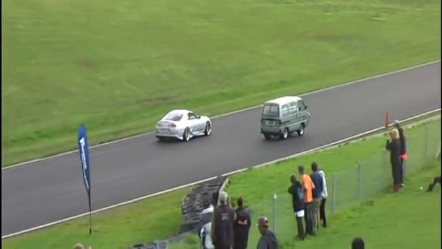 Suzuki Van vs Supra - Chrome Expression Session - Hampton Downs смотреть онлайн