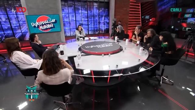 Yeni Jenerasyon Aşkı Nasıl Yorumluyor? | Okan Bayülgen ile Uykusuzlar Kulübü смотреть онлайн