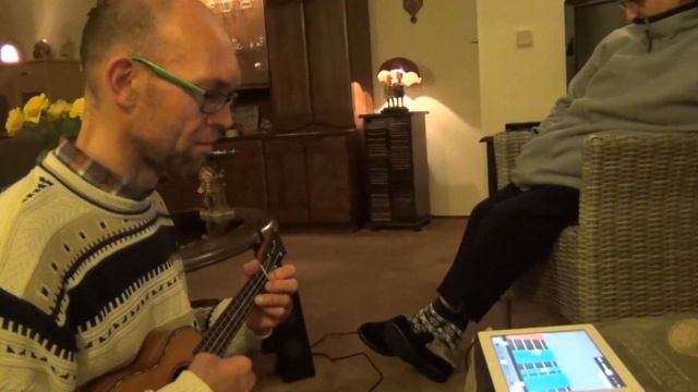 YOUSICIAN - PLAY UKULELE смотреть онлайн