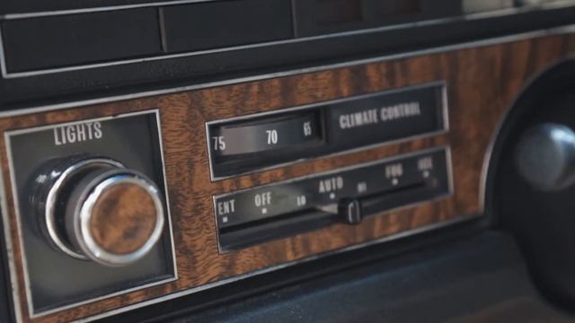 Cadillac 1970 SEDAN DE VILLE смотреть онлайн