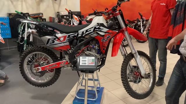 Взвешиваем новый BSE с инжектором! (мотосалон Velocity)