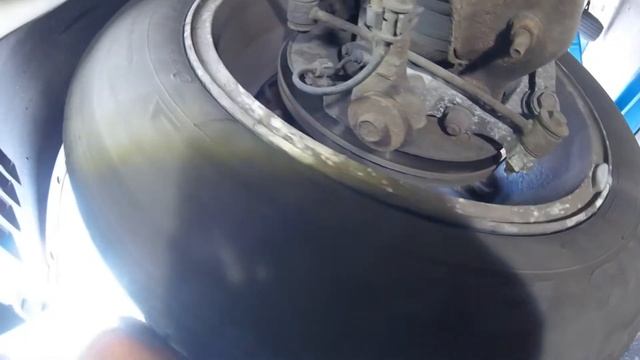 How To Tighten The Chrysler 300C Handbrake / Как подтянуть ручник Chrysler 300C