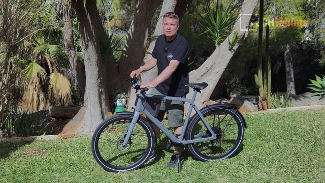 LEMMO One Mk2 Review & Unboxing - The Smarter City eBike! смотреть онлайн