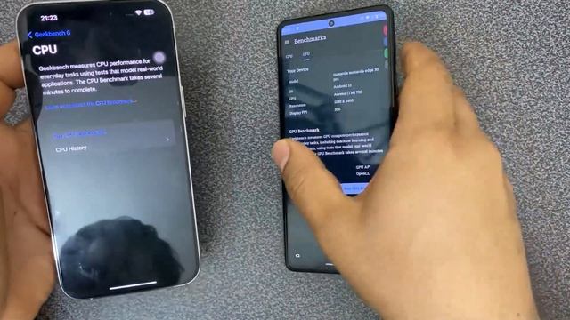 iPhone 14 Pro Max Vs Motorola Edge 30 Pro Speed Test смотреть онлайн