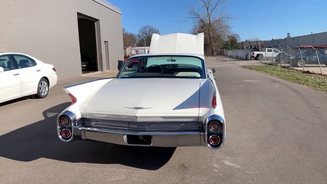 1960 Cadillac Coupe DeVille смотреть онлайн