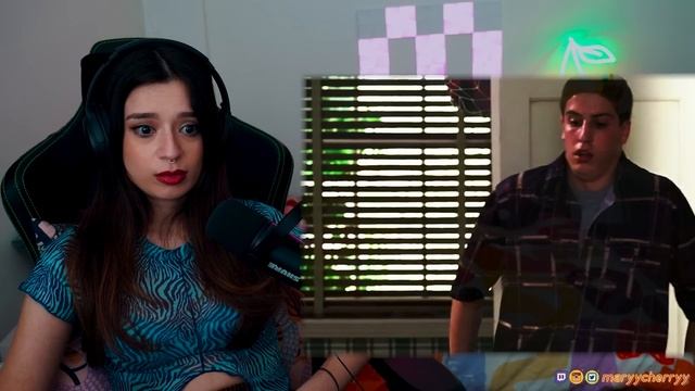 My stomach was too weak for American Pie (first time watch) смотреть онлайн