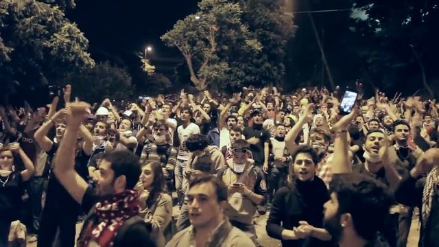 Gezi Direnişi - 04.06.2013 Gümüşsuyu Taksim Polis Müdahalesinden Yaklaşık 1 saat önce смотреть онлайн