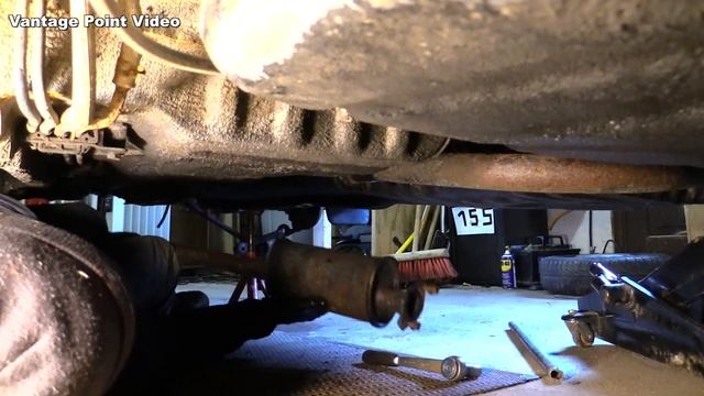 Engine Removal Daihatsu Charade: Charade Restoration 4