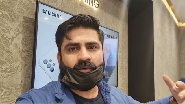 SAMSUNG'S PREMIUM STORE IN MULTAN смотреть онлайн