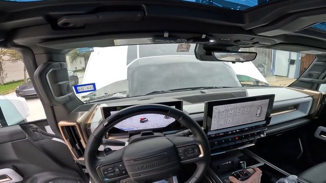 Towing ANOTHER Hummer EV!! смотреть онлайн